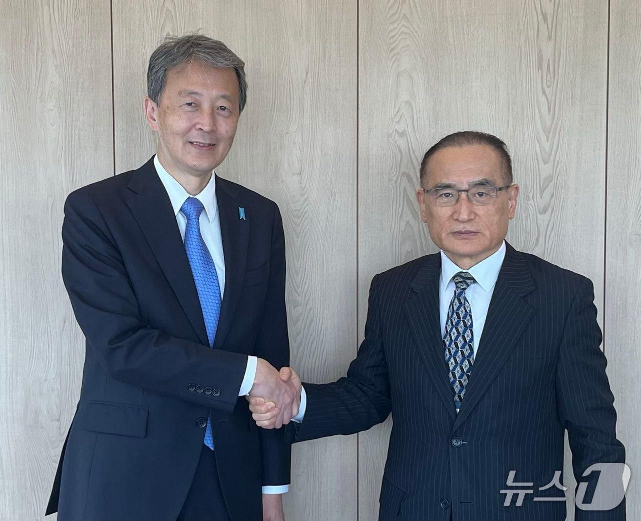 본문 이미지 - 위성락 국가안보실장이 4일 오카노 마사타카 일본 국가안전보장국장을 만나 양국 관계 발전 방안 등을 논의했다.2025.7.4/뉴스1 ⓒ News1 한병찬 기자