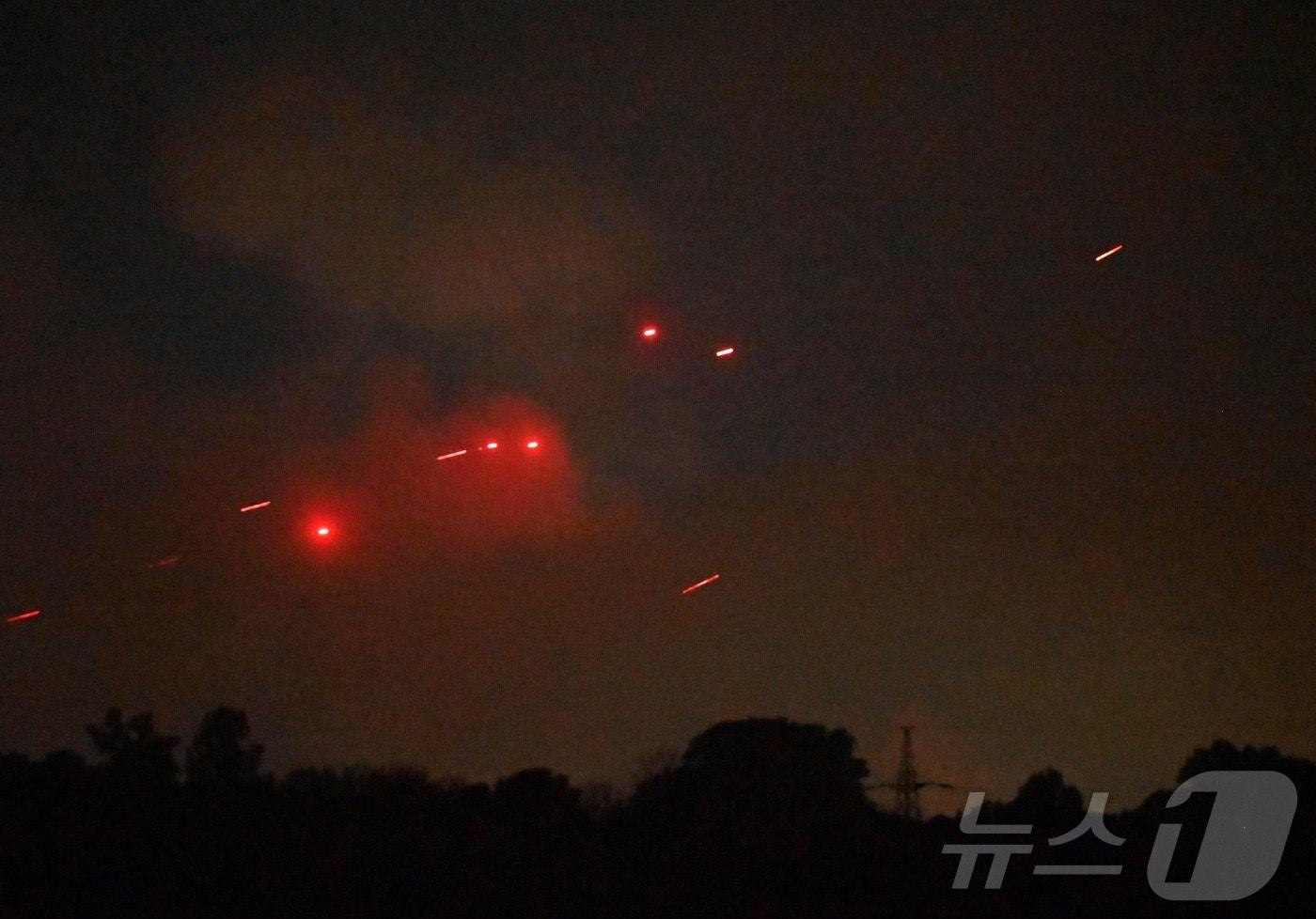 우크라이나 방공 시스템이 4일&#40;현지시간&#41; 이뤄진 러시아의 대규모 드론 공격에 대응하고 있다. 2025.07.04. ⓒ AFP=뉴스1