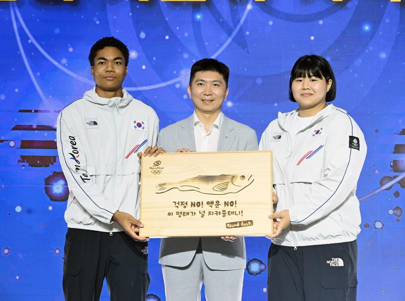 본문 이미지 - 대한체육회가 4일 서울올림픽파크텔에서 '2025 라인루르 세계대학경기대회 대한민국 선수단 결단식'을 진행했다. (대한체육회 제공)