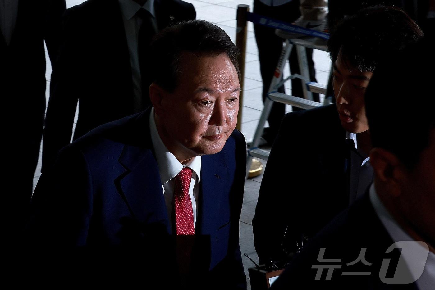 윤석열 전 대통령이 지난 7월 5일 오전 서초구 서울고등검찰청에 마련된 내란특검에서 2차 대면조사를 받기 위해 출석하고 있다. &#40;공동취재&#41;/뉴스1 ⓒ News1 구윤성 기자