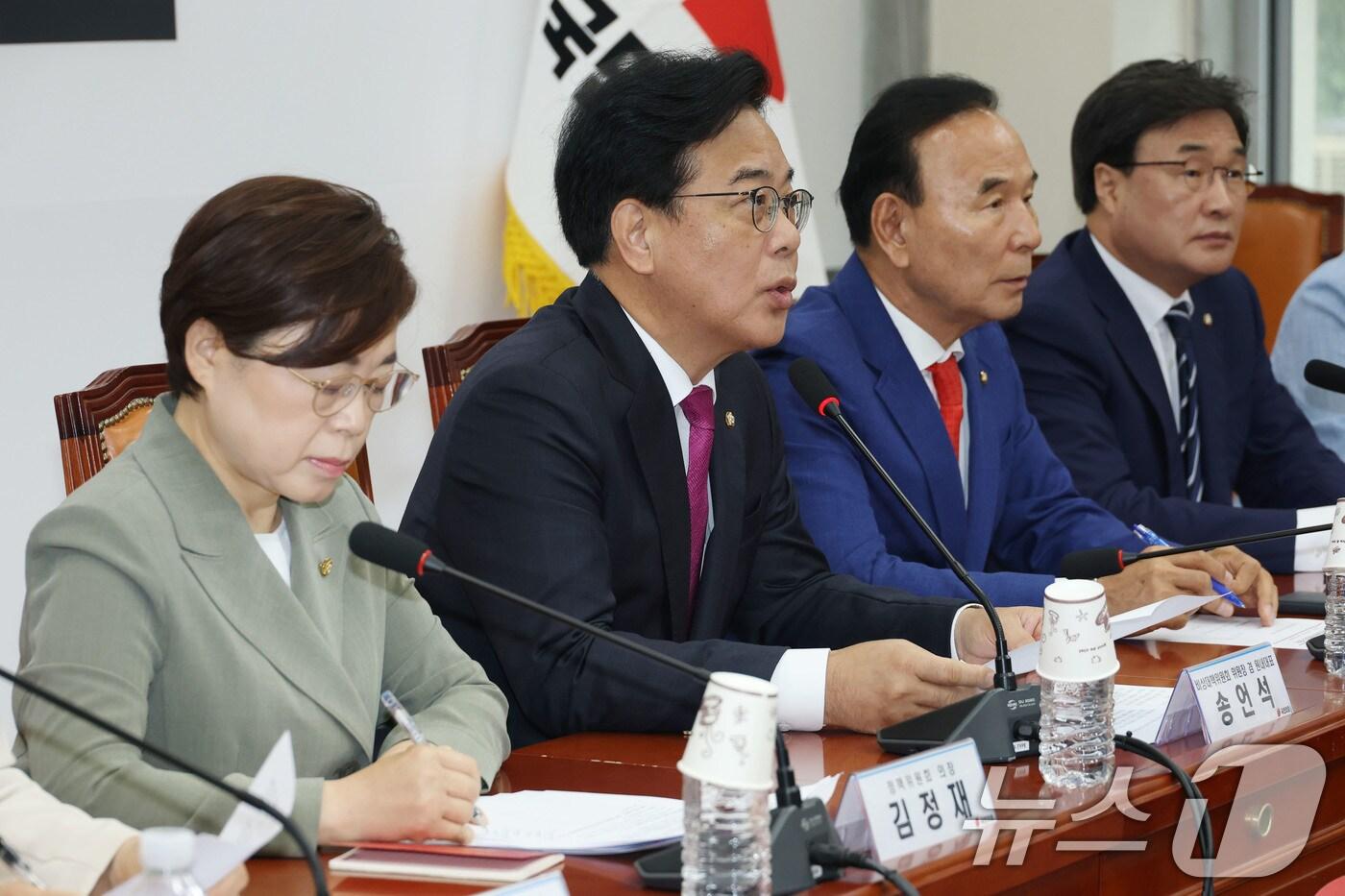 송언석 국민의힘 비상대책위원장 겸 원내대표가 7일 오전 서울 여의도 국회에서 열린 비상대책위원회의에서 발언하고 있다. 2025.7.7/뉴스1 ⓒ News1 이광호 기자