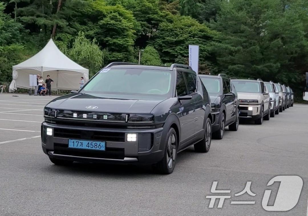 수소차 '신형 넥쏘' 국제회의 의전 차량 데뷔…현대차, 63대 지원 - 뉴스1