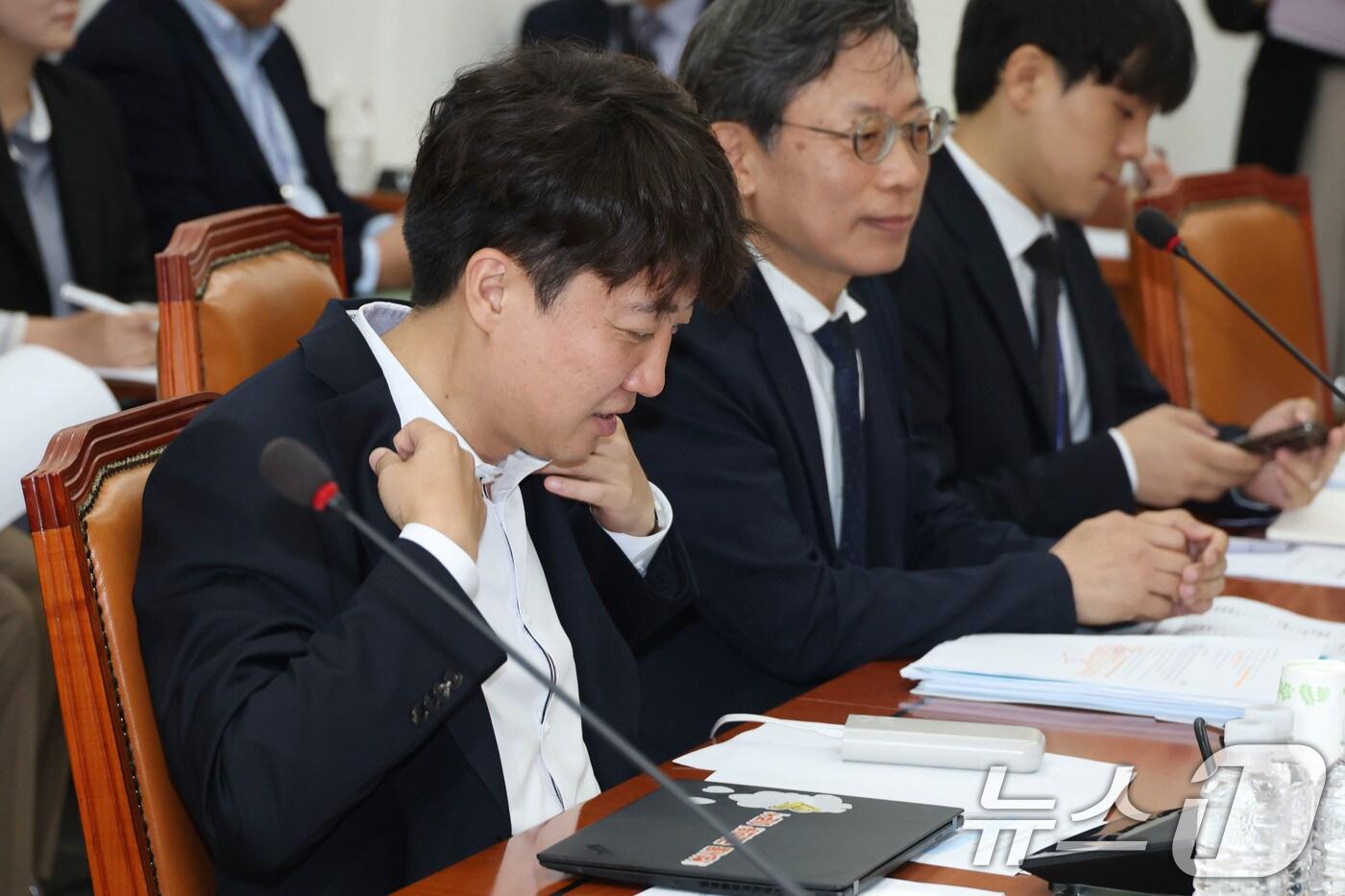 이준석 개혁신당 의원이 7일 오전 서울 여의도 국회에서 열린 과학기술정보방송통신위원회의 제1차 과학기술원자력법안심사소위원회에 참석해 있다. 2025.7.7/뉴스1 ⓒ News1 이광호 기자