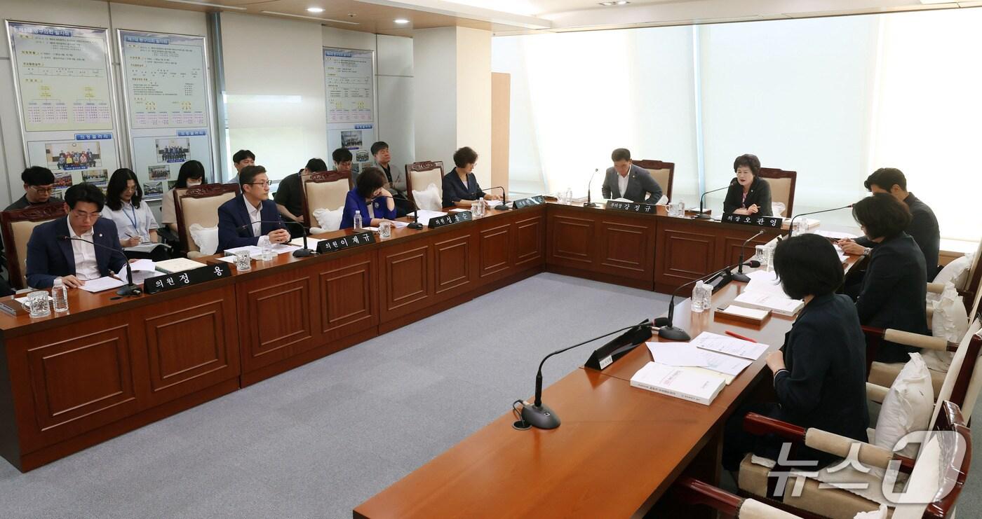 오관영 의장이 287회 임시회 의원간담회를 주재하고 있다.(동구의회 제공. 재판매 및 DB금지)/뉴스1