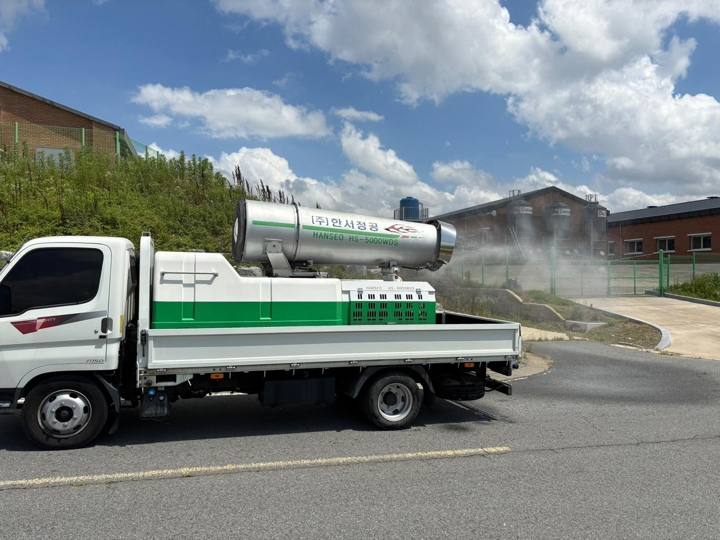 본문 이미지 - 아프리카돼지열병(ASF) 방역 현장 (농촌진흥청 제공) 2025.07.07 /뉴스1