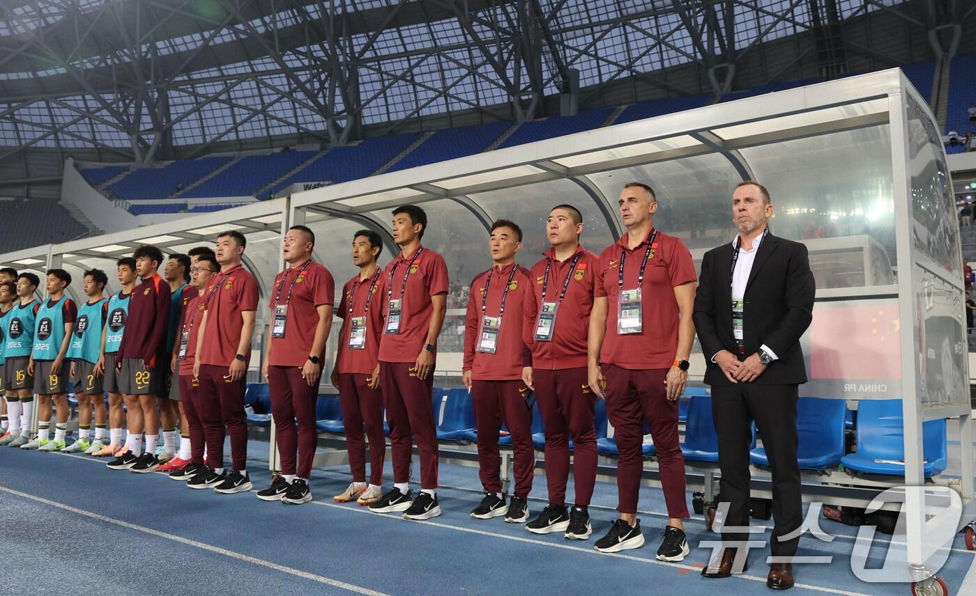 데얀 주르예비치 중국 축구 국가대표팀 감독과 코치진. /뉴스1 ⓒ News1 김영운 기자