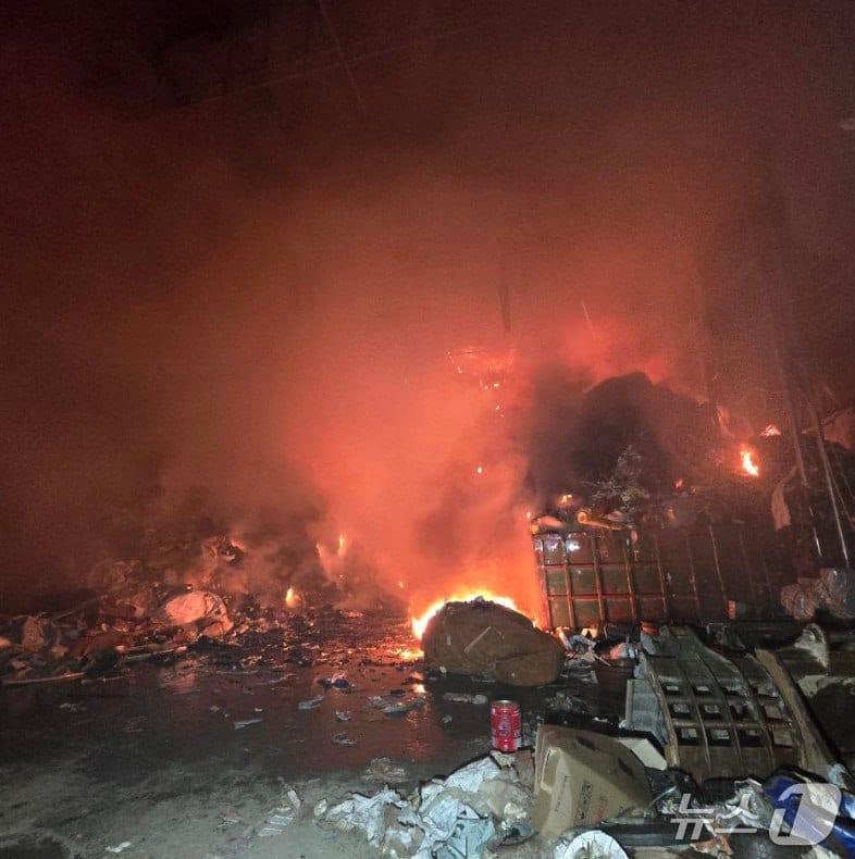 본문 이미지 - 화재 현장. (경기도소방재난본부 제공. 재판매 및 DB 금지) 2025.7.7/뉴스1