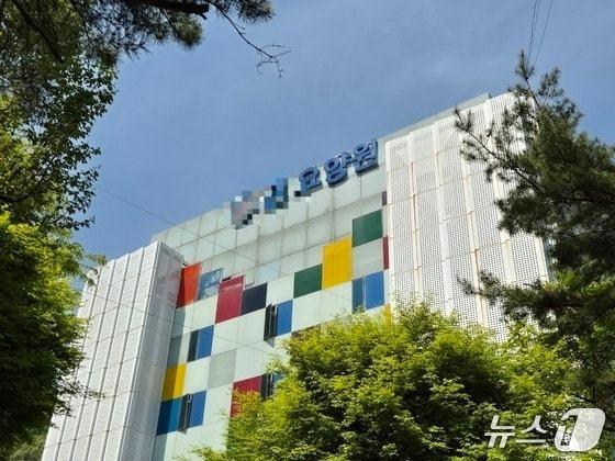 본문 이미지 - 윤석열 전 대통령 처가 식구들이 운영 중인 요양원/뉴스1