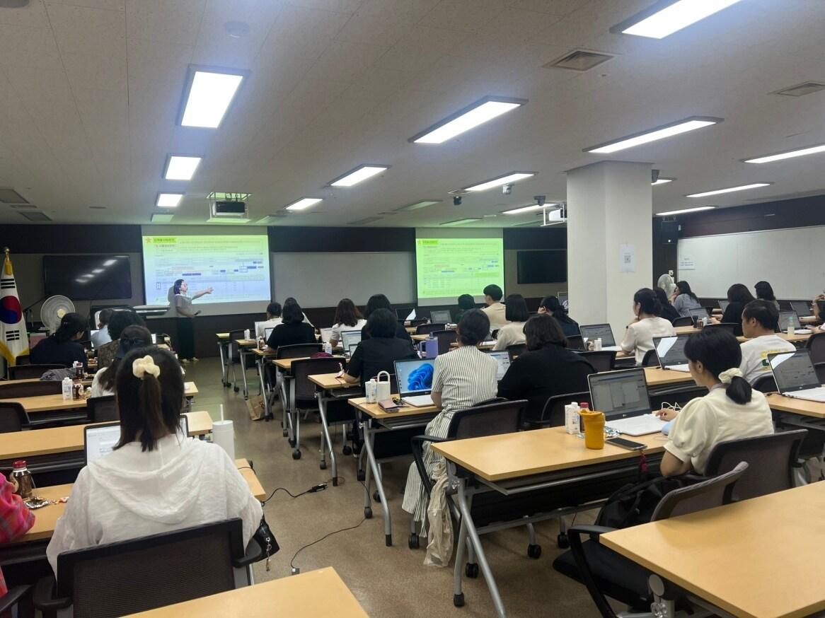 본문 이미지 -  '유아 나이스 사용자 연수' 진행 모습.(충남교육청 제공. 재판매 및 DB금지)2025.7.8/뉴스1