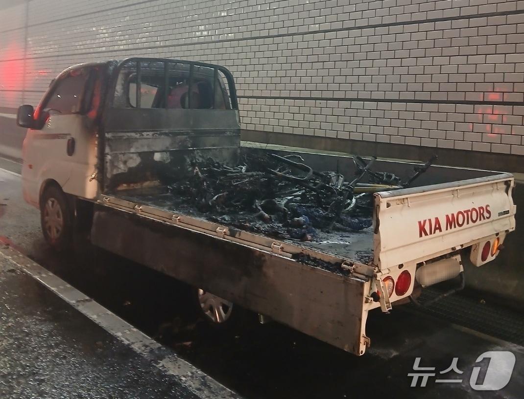 본문 이미지 - 화재현장(인천소방본부 제공.재판매 및 DB금지)