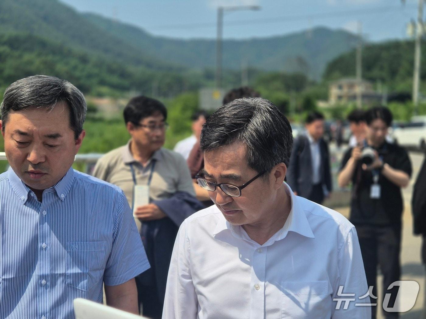 본문 이미지 -  김동연 경기도지사가 8일 양평군 서울-양평 고속도로 원안 종점부를 방문했다./뉴스1 양희문 기자