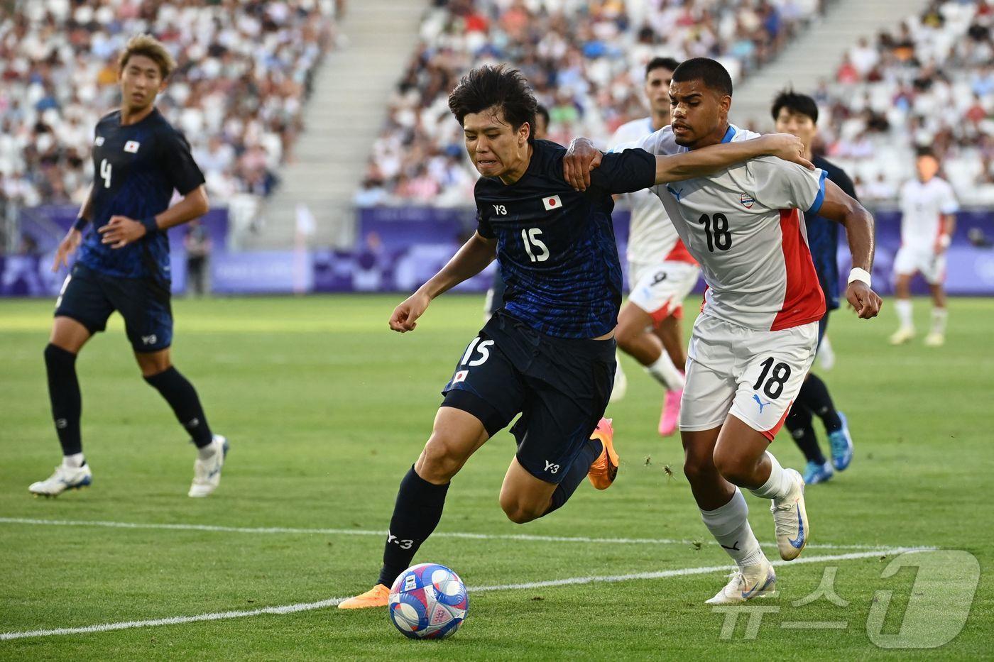 토트넘 홋스퍼에 입단한 고타 다카이&#40;왼쪽&#41;. ⓒ AFP=뉴스1