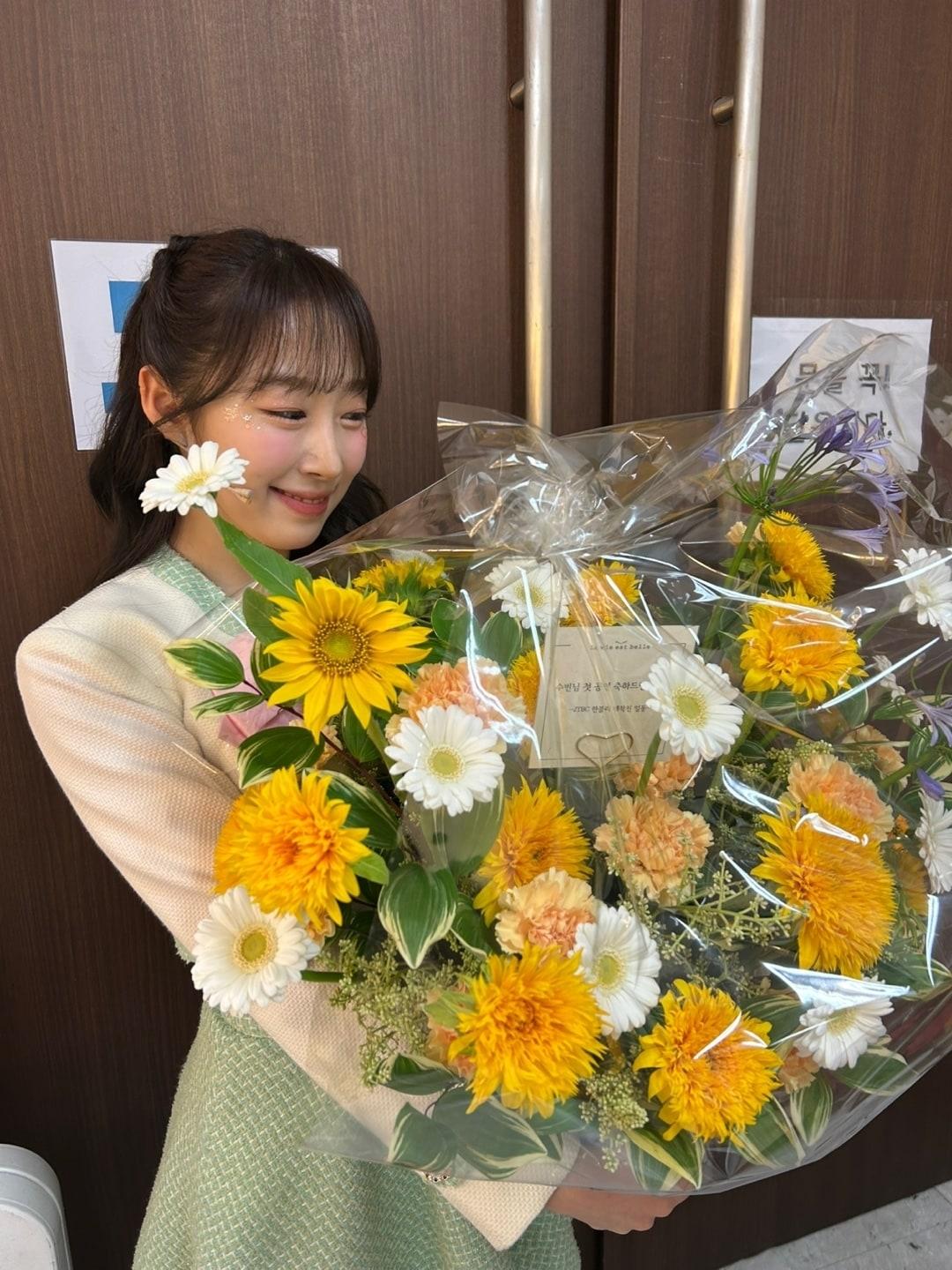 본문 이미지 - 우주소녀 수빈