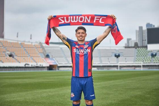 본문 이미지 - 수원FC가 검증된 외국인 공격수 윌리안을 영입했다. (수원FC 제공)