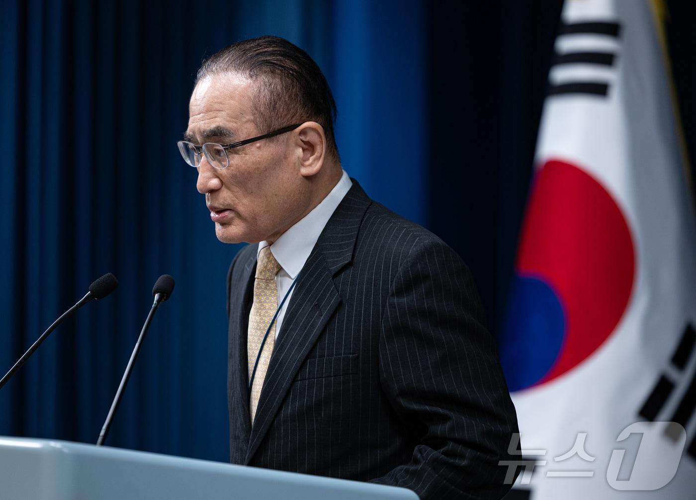 본문 이미지 - 위성락 국가안보실장이 9일 서울 용산 대통령실 청사에서 관세협상 및 방위비 관련 브리핑을 하고 있다. 2025.7.9/뉴스1 ⓒ News1 이재명 기자