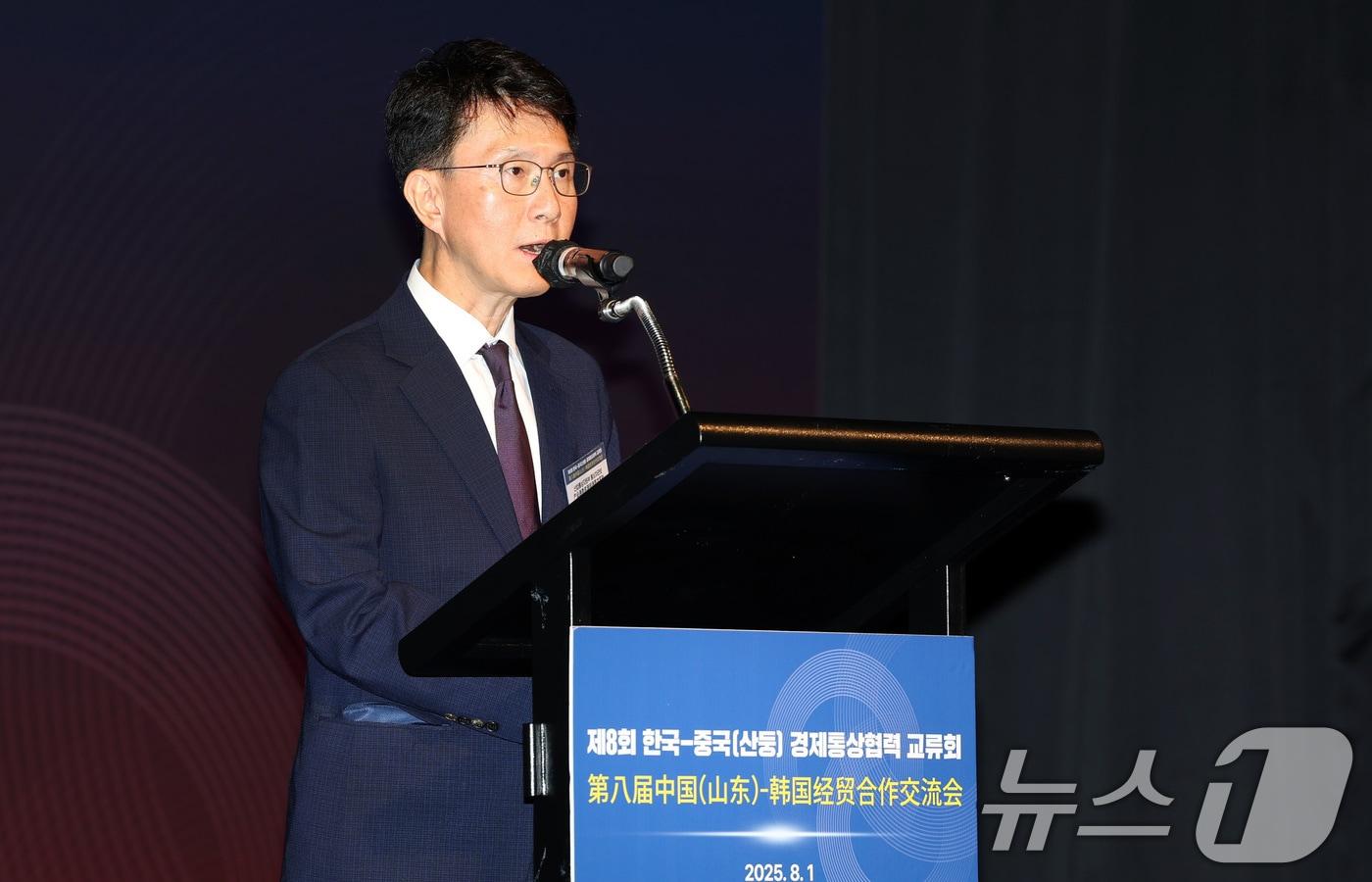 박종원 산업통상자원부 통상차관보가 1일 서울 용산구 그랜드 하얏트로텔 그랜드볼룸에서 열린 &#39;제8회 한국-중국&#40;산둥&#41; 경제통상협력 교류회&#39;에 참석해 개회사를 하고 있다. &#40;산업통상자원부 제공. 재판매 및 DB 금지&#41; 2025.8.1/뉴스1 ⓒ News1 이연주 기자