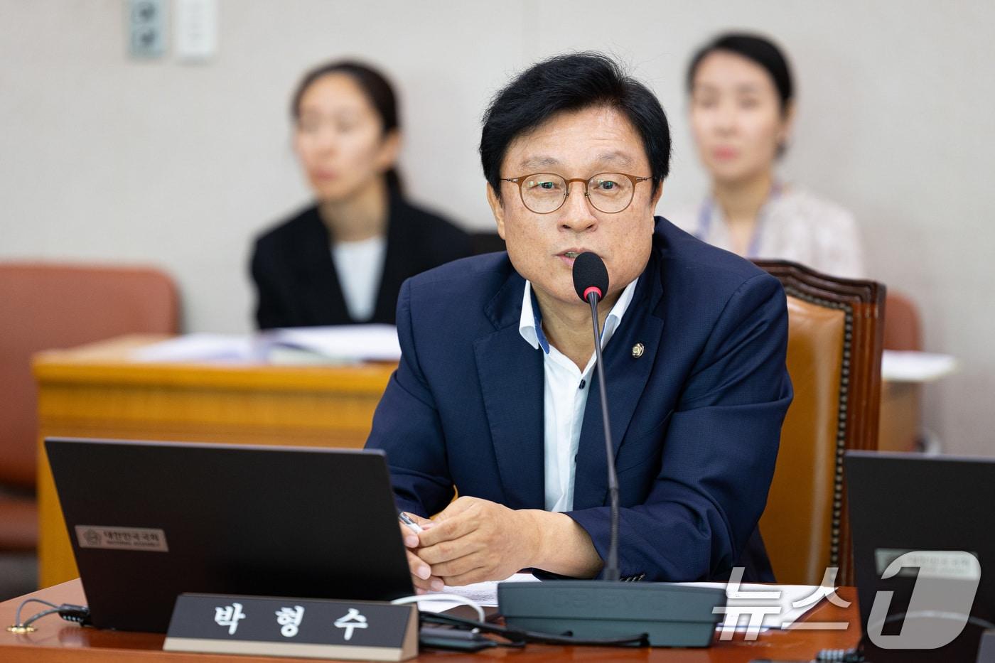 박형수 국회 법제사법위원회 신임 국민의힘 간사가 1일 서울 여의도 국회에서 열린 제427회 국회&#40;임시회&#41; 법제사법위원회 제5차 전체회의에서 간사 선임 후 인사말을 하고 있다. 2025.8.1/뉴스1 ⓒ News1 유승관 기자