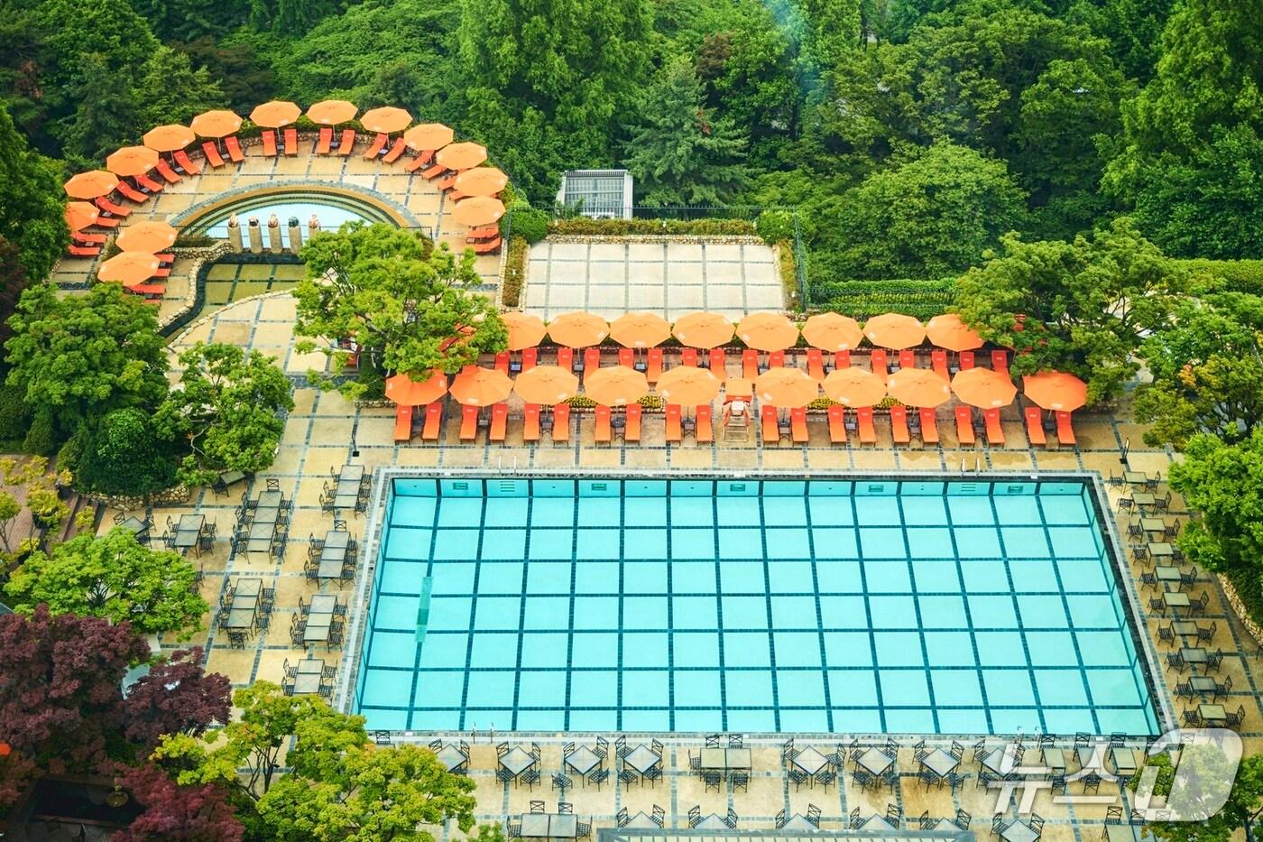 그랜드 하얏트 서울 X 메종 마르지앨라 프래그런스 야외 수영장&#40;그랜드 하얏트 서울 제공&#41;