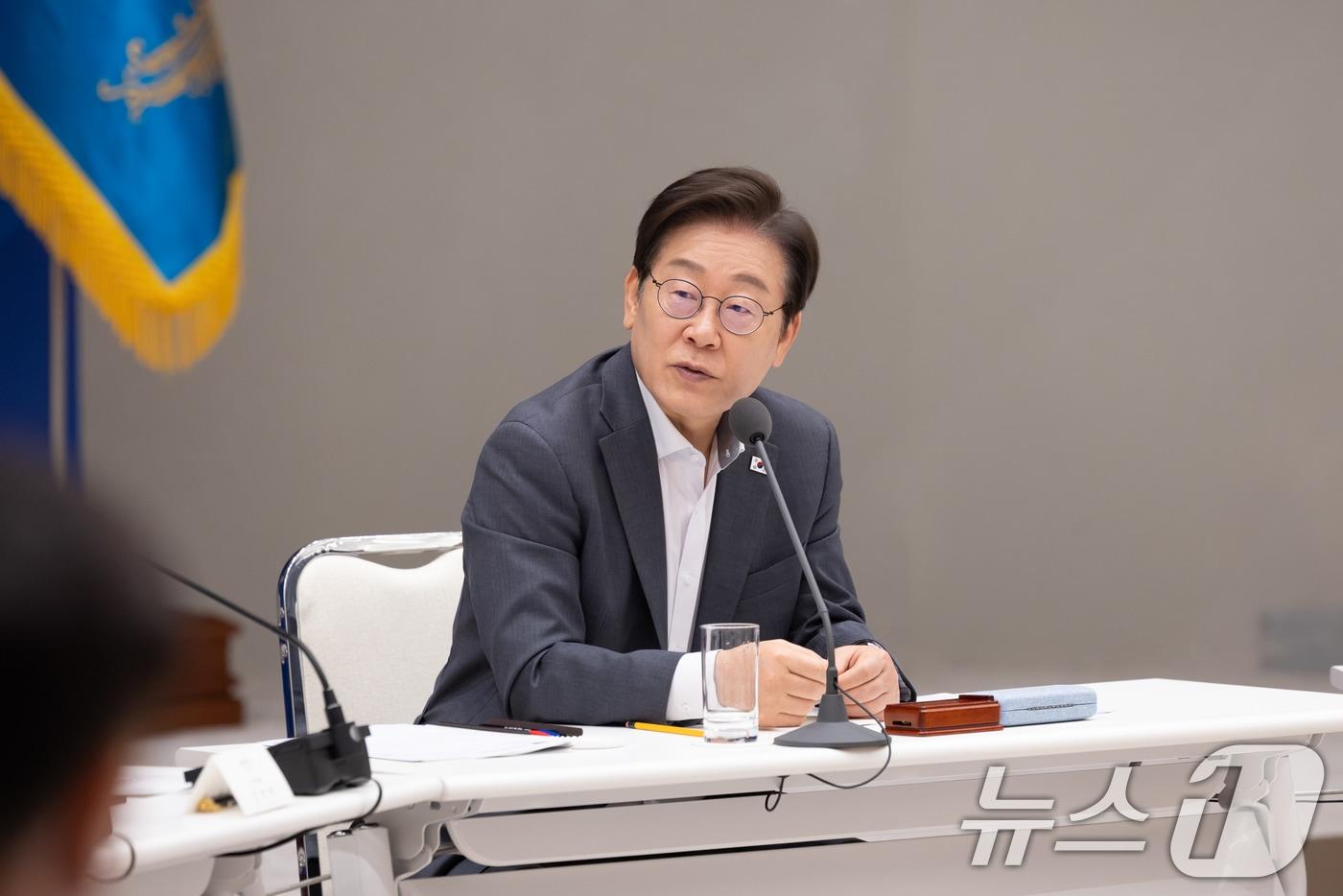 이재명 대통령이 1일 서울 용산 대통령실 청사에서 열린 전국 시·도지사 간담회에서 발언을 하고 있다. &#40;대통령실 제공. 재판매 및 DB금지&#41; 2025.8.1/뉴스1 ⓒ News1 이재명 기자