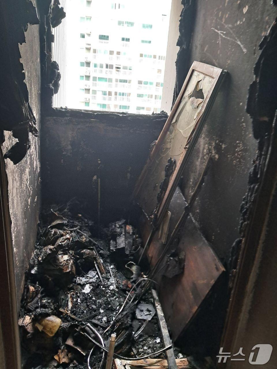 본문 이미지 - 화재 현장. &#40;경기도소방재난본부 제공. 재판매 및 DB 금지&#41; 2025.8.1/뉴스1