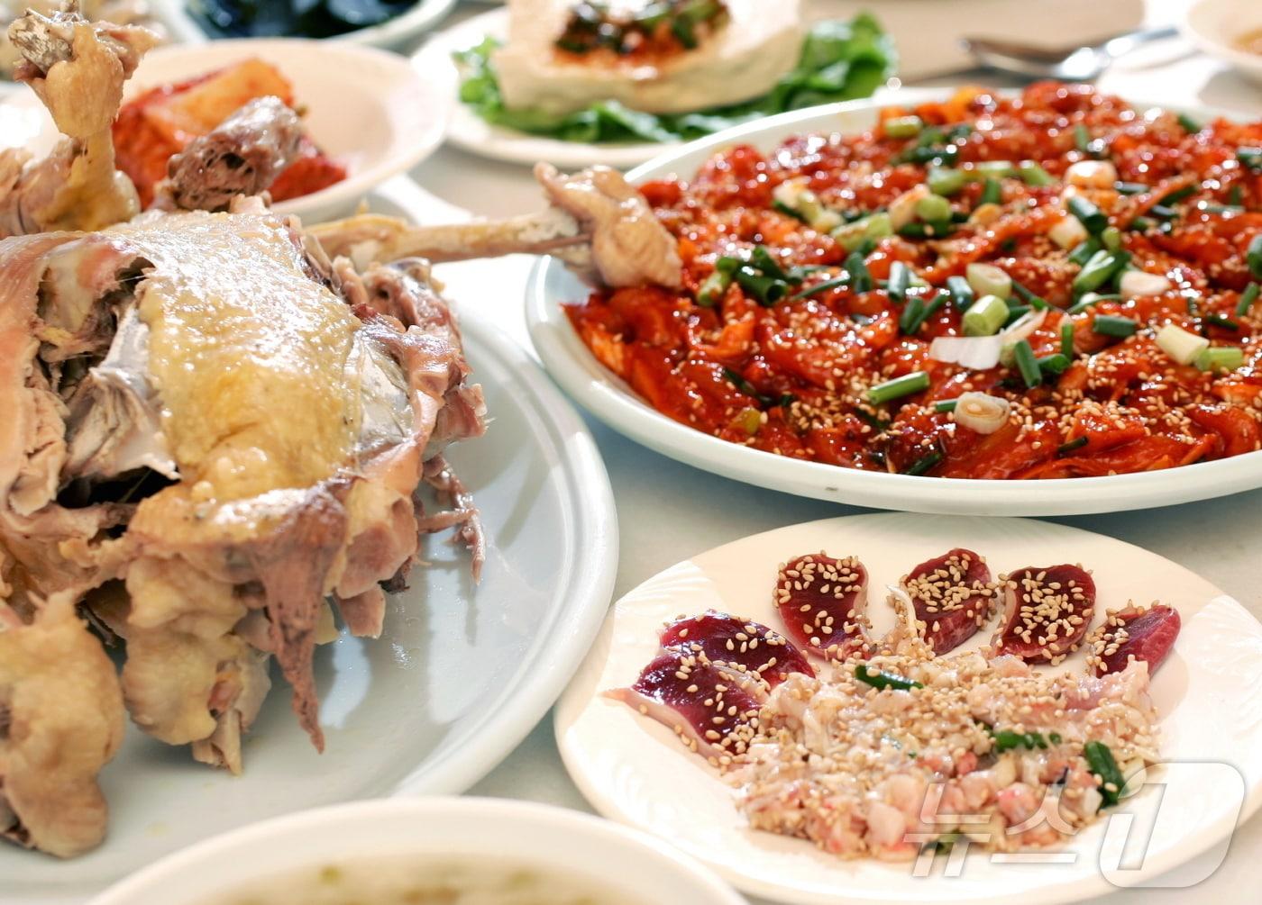 본문 이미지 - 해남8미 닭코스 요리 &#40;해남군 제공. 재판매 및 DB금지&#41; /뉴스1 