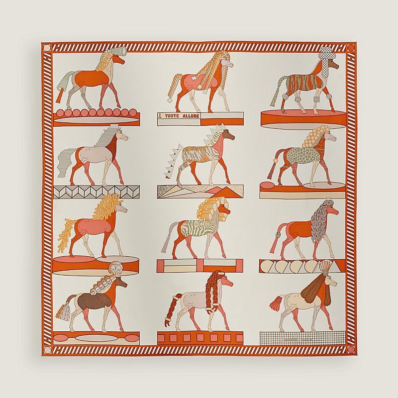 본문 이미지 - 에르메스 말 모티브 스카프. (한국마사회 제공, 재판매 및 DB 금지)