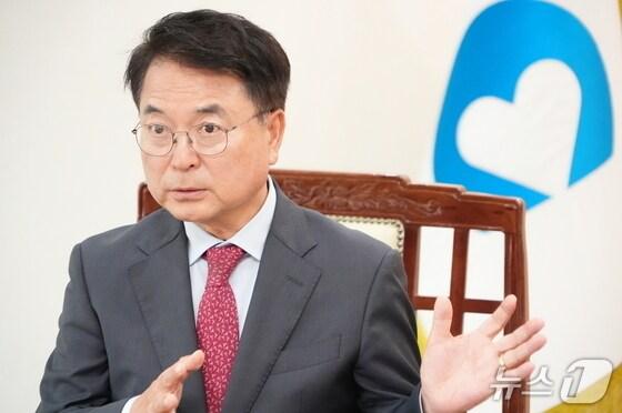 본문 이미지 - 육동한 강원 춘천시장. (재판매 및 DB금지)/뉴스1