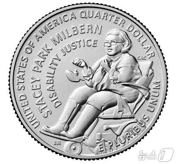 본문 이미지 - 미국 조폐국이 오는 12일 장애인 인권운동가인 한국계 미국인 스테이시 박 밀번이 새겨진 25센트 기념주화를 발행한다. &#40;출처=미국 조폐국&#41; 2025.8.10./뉴스1