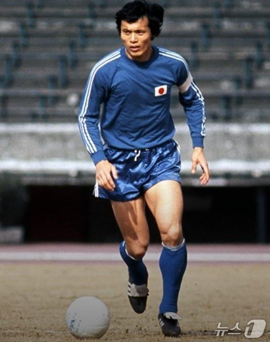 본문 이미지 - 일본 축구 A매치 역대 최다 골 가마모토씨가 별세했다.&#40;JFA 제공&#41;