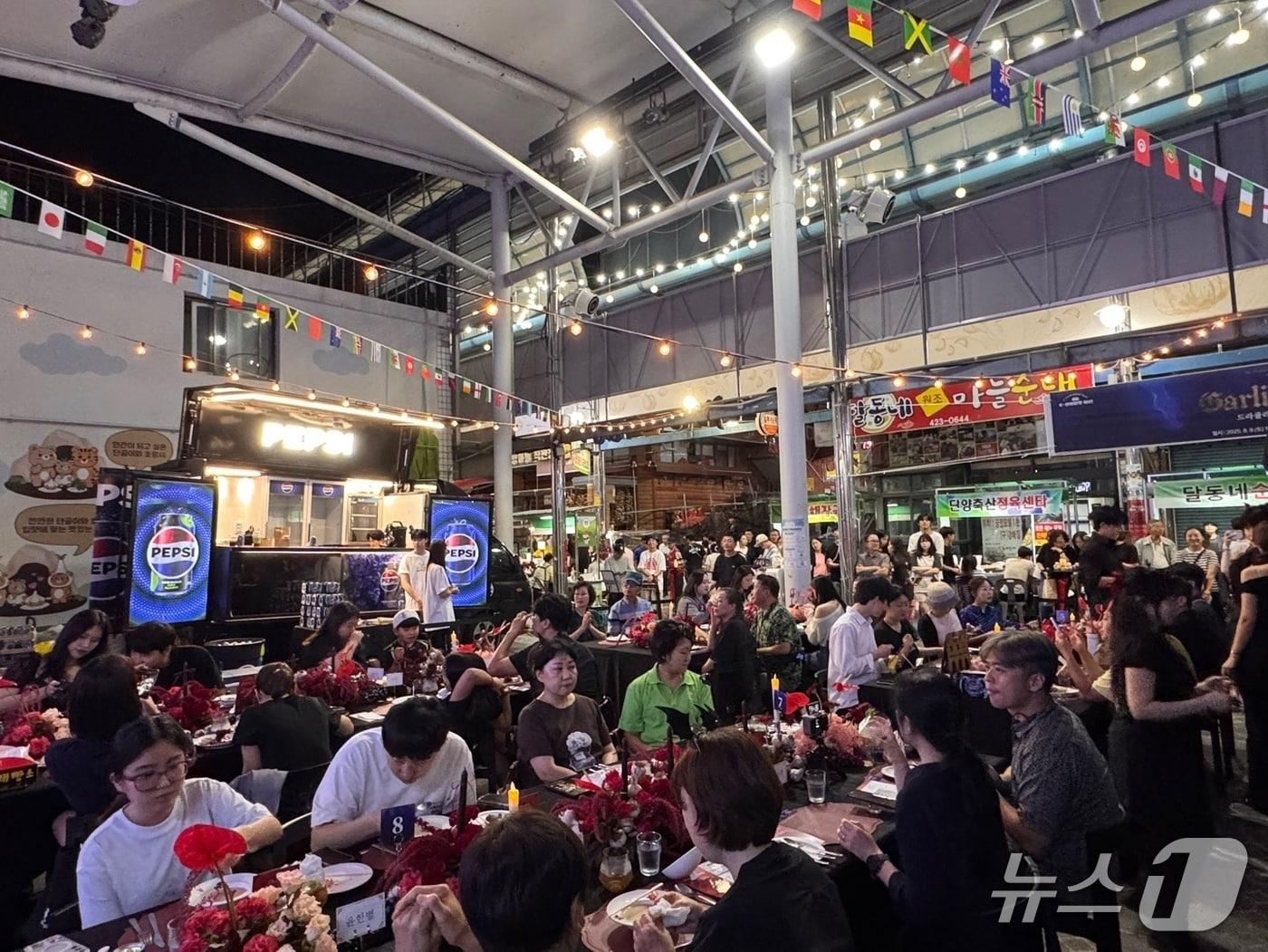 본문 이미지 - 드라큘라 갈릭 나이트(한국관광공사 제공)