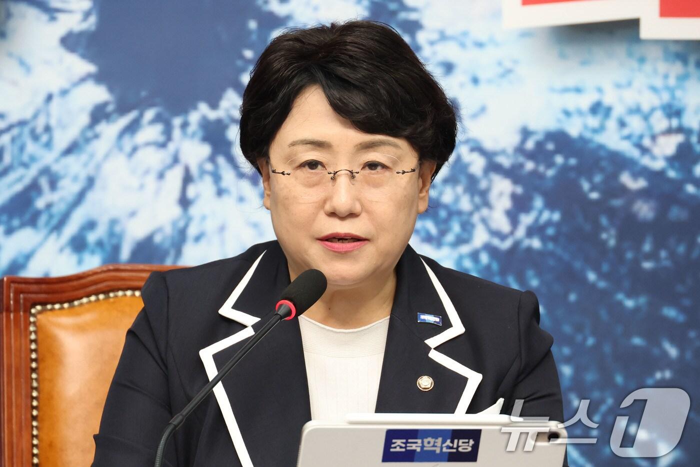 김선민 조국혁신당 대표 권한대행이 11일 오전 서울 여의도 국회에서 열린 최고위원회의에서 발언하고 있다. 2025.8.11/뉴스1 ⓒ News1 이광호 기자