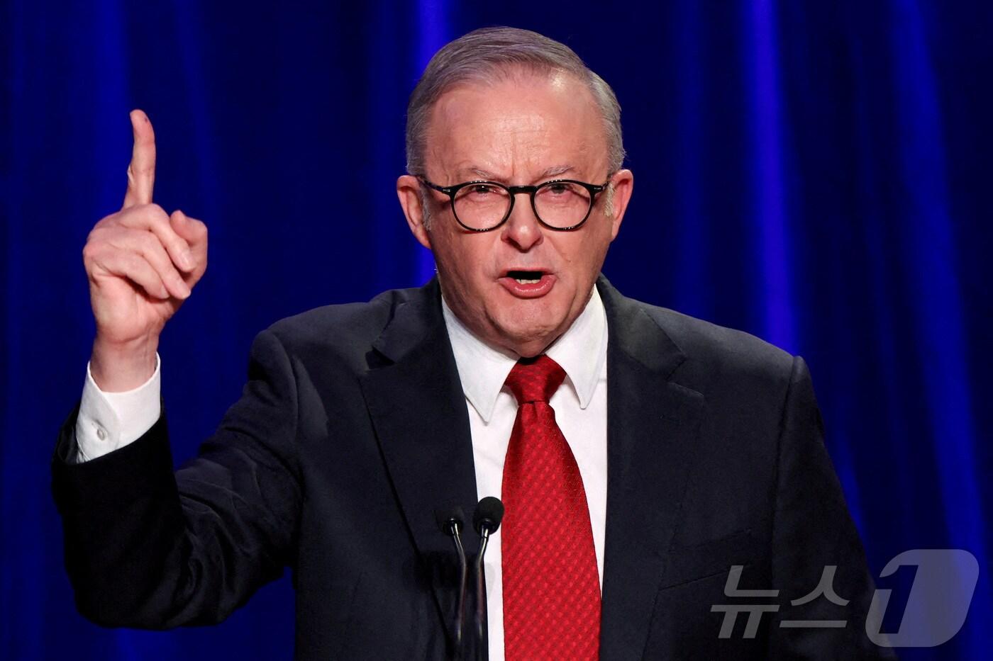 앤서니 앨버니지 호주 총리가 5월 3일&#40;현지시간&#41; 호주 연방총선 당일 시드니에서 열린 노동당 선거 행사에서 연설하고 있다. 2025.05.03. ⓒ 로이터=뉴스1 ⓒ News1 윤다정 기자