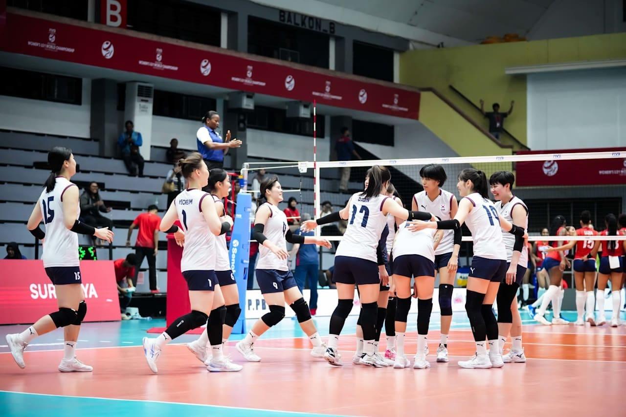 본문 이미지 - 21세 이하&#40;U21&#41; 여자 배구 대표팀이 세계선수권대회 16강에 올랐다. &#40;FIVB 제공&#41;