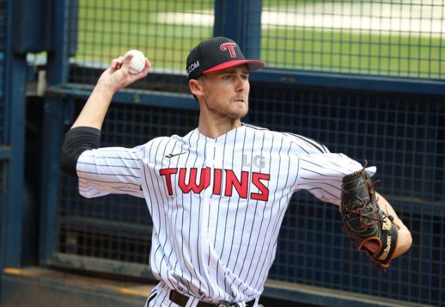 본문 이미지 - LG 새 외국인 투수 톨허스트.(LG 트윈스 제공)