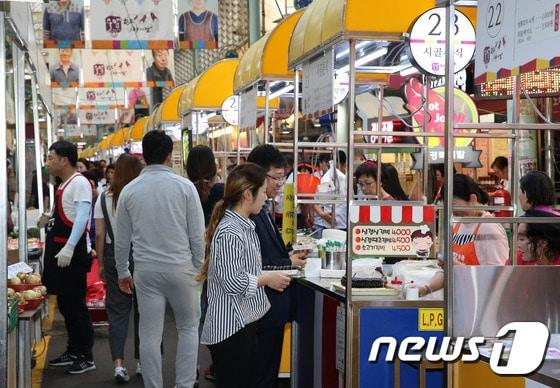 본문 이미지 - 울산 남구 수암야시장.ⓒ 뉴스1