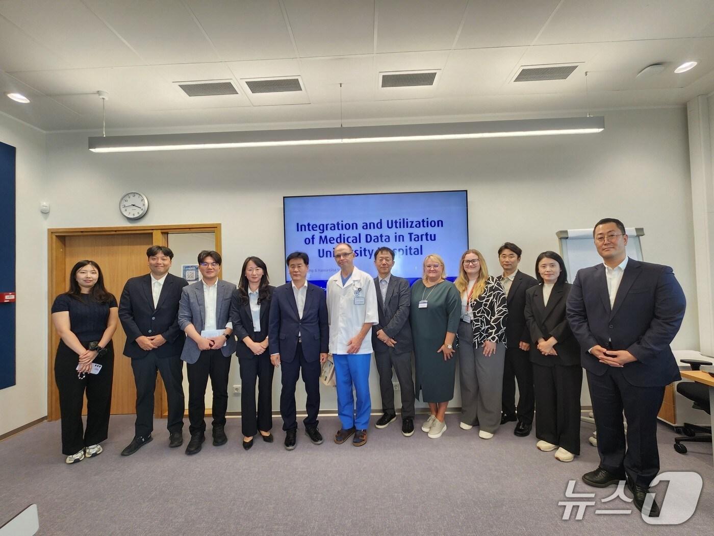 본문 이미지 - 에스토니아 유일 대학병원인 타르투대학병원에서 진행한 의료데이터활용사례 공유세미나.(강원도 제공. 재판매 및 DB금지)/뉴스1