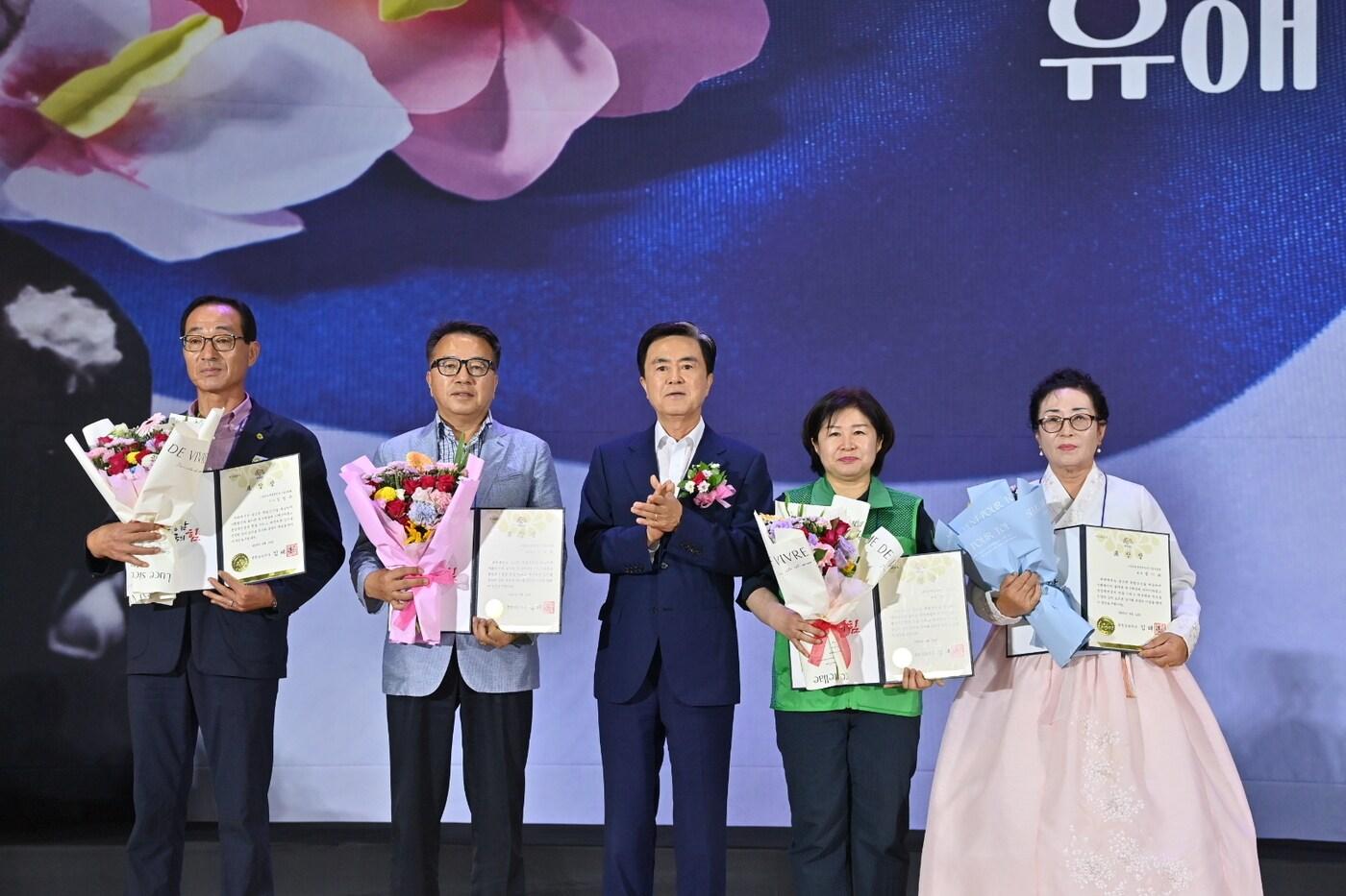 '독립지사 우운 문양목 선생 유해 봉환 환영식' 진행 모습. (충남도 제공. 재판매 및 DB금지)/뉴스1