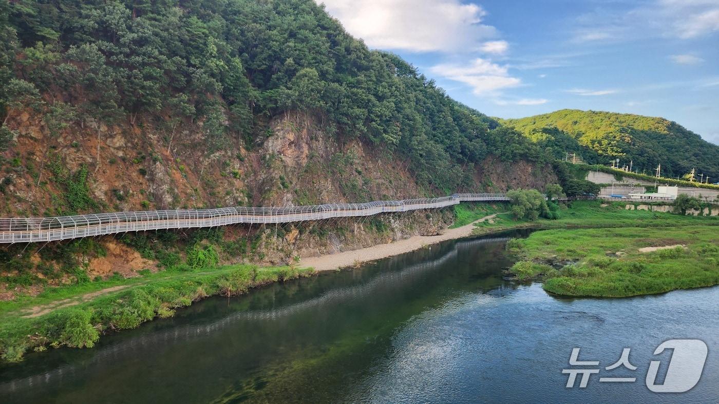산책로 전경.(홍천군 제공. 재판매 및 DB금지)/뉴스1