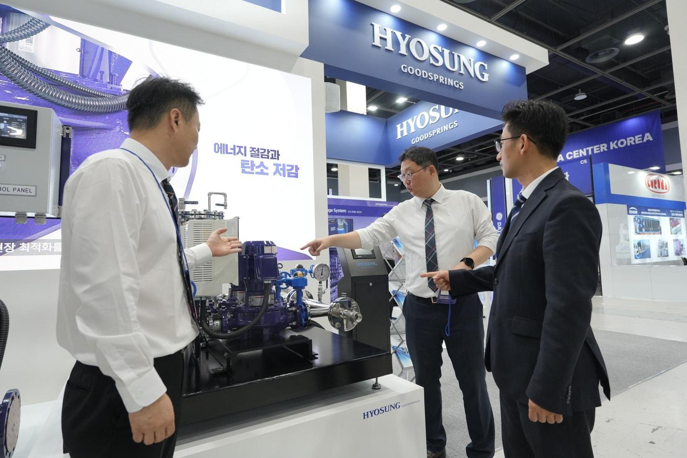 효성굿스프링스가 13~ 14일 서울 양재동 aT센터에서 열린 &#39;2025 데이터센터 코리아&#39; 에 참가해 데이터센터 관련 펌프 등 설비를 소개했다&#40;효성 제공&#41;. ⓒ 뉴스1