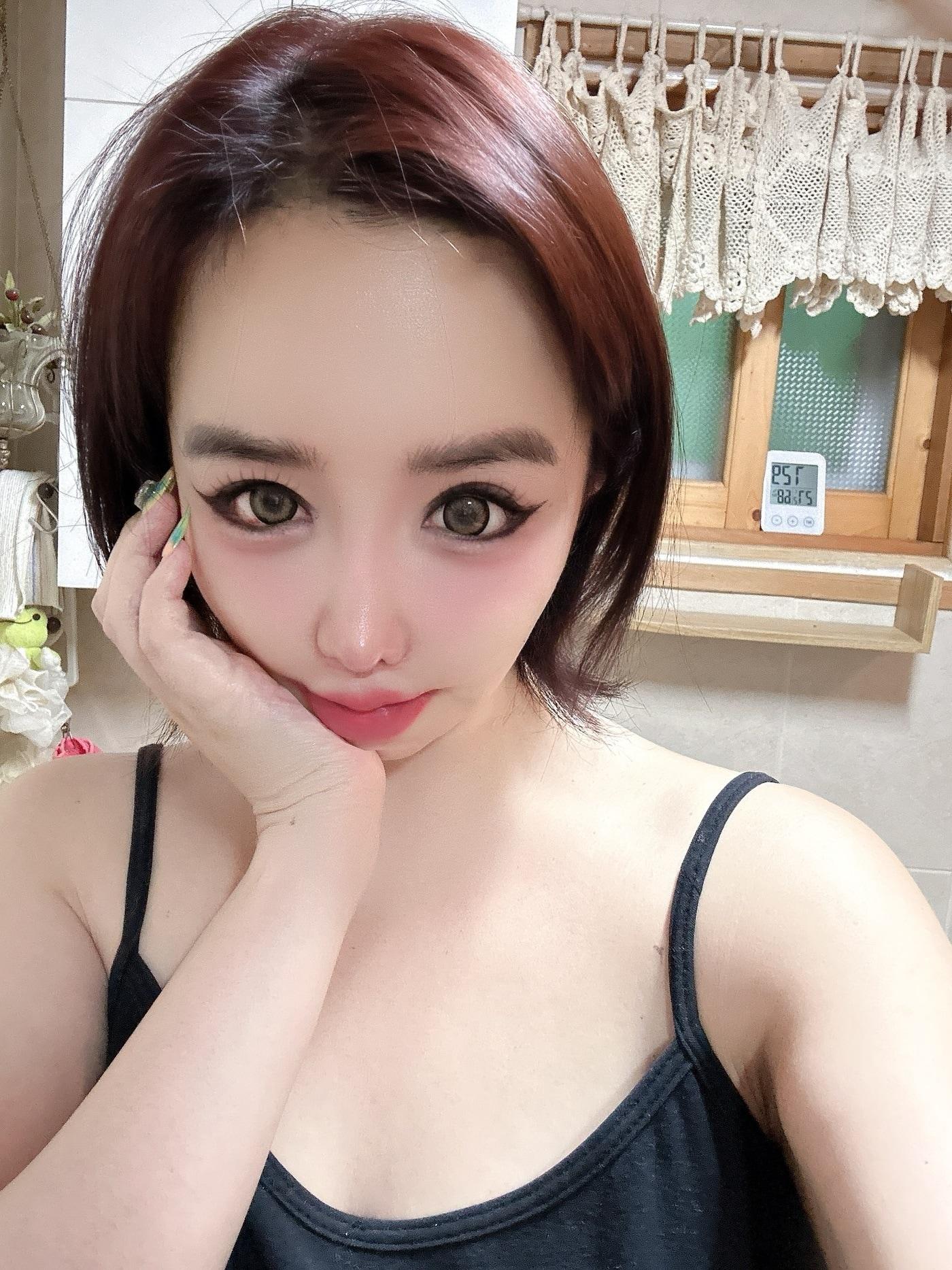 본문 이미지 - 박봄 SNS