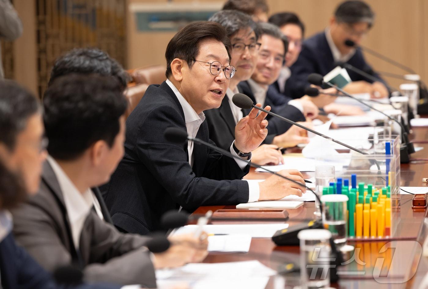 이재명 대통령이 13일 서울 용산 대통령실 청사에서 열린 나라재정 절약 간담회에서 발언을 하고 있다. &#40;대통령실 제공. 재판매 및 DB금지&#41; 2025.8.13/뉴스1 ⓒ News1 이재명 기자