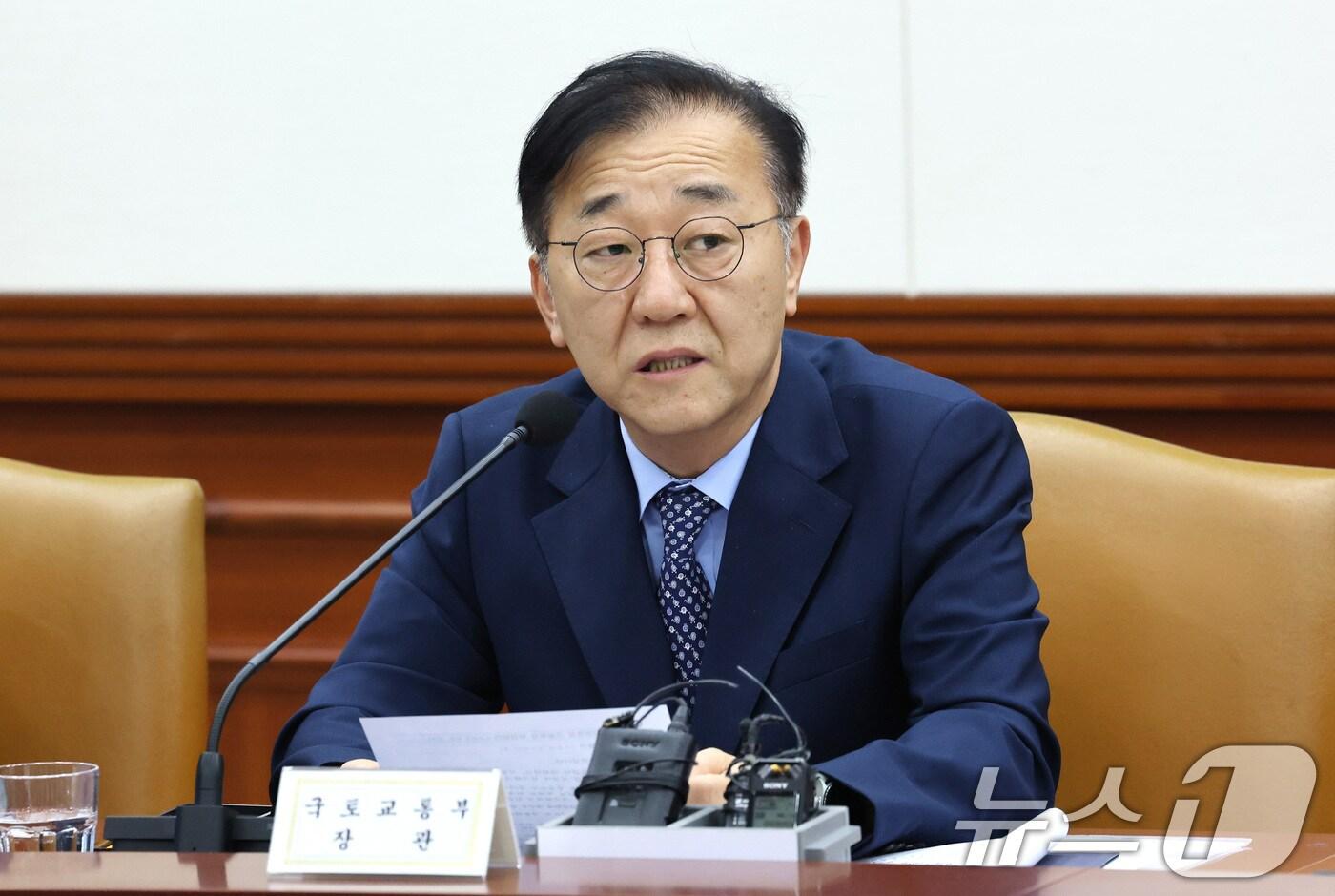 김윤덕 국토교통부 장관이 14일 오전 서울 종로구 정부서울청사에서 열린 경제관계장관회의에서 발언을 하고 있다. 2025.8.14/뉴스1 ⓒ News1 임세영 기자