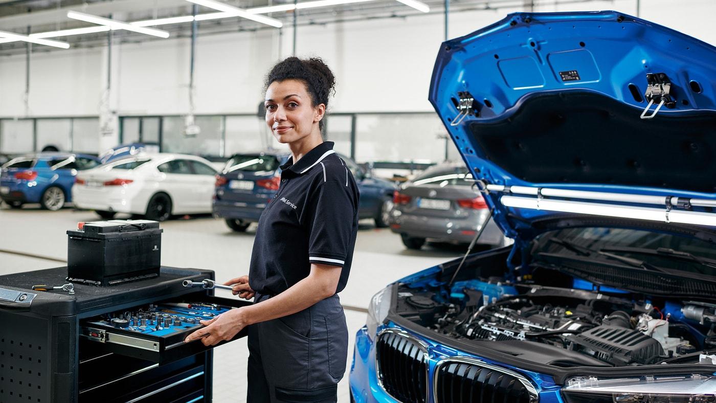 BMW 차량 수리 <자료사진>(BMW코리아 제공).