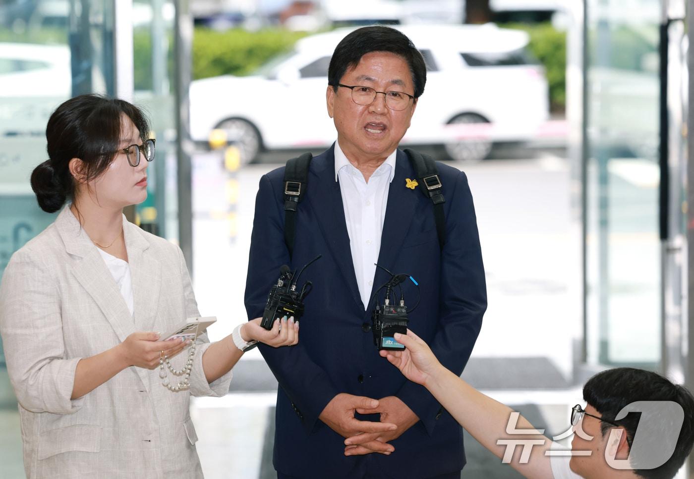 최교진 교육부 장관 후보자가 인사청문회 사무실로 출근하기 전 소감을 말하고 있다. /뉴스1 ⓒ News1 권현진 기자