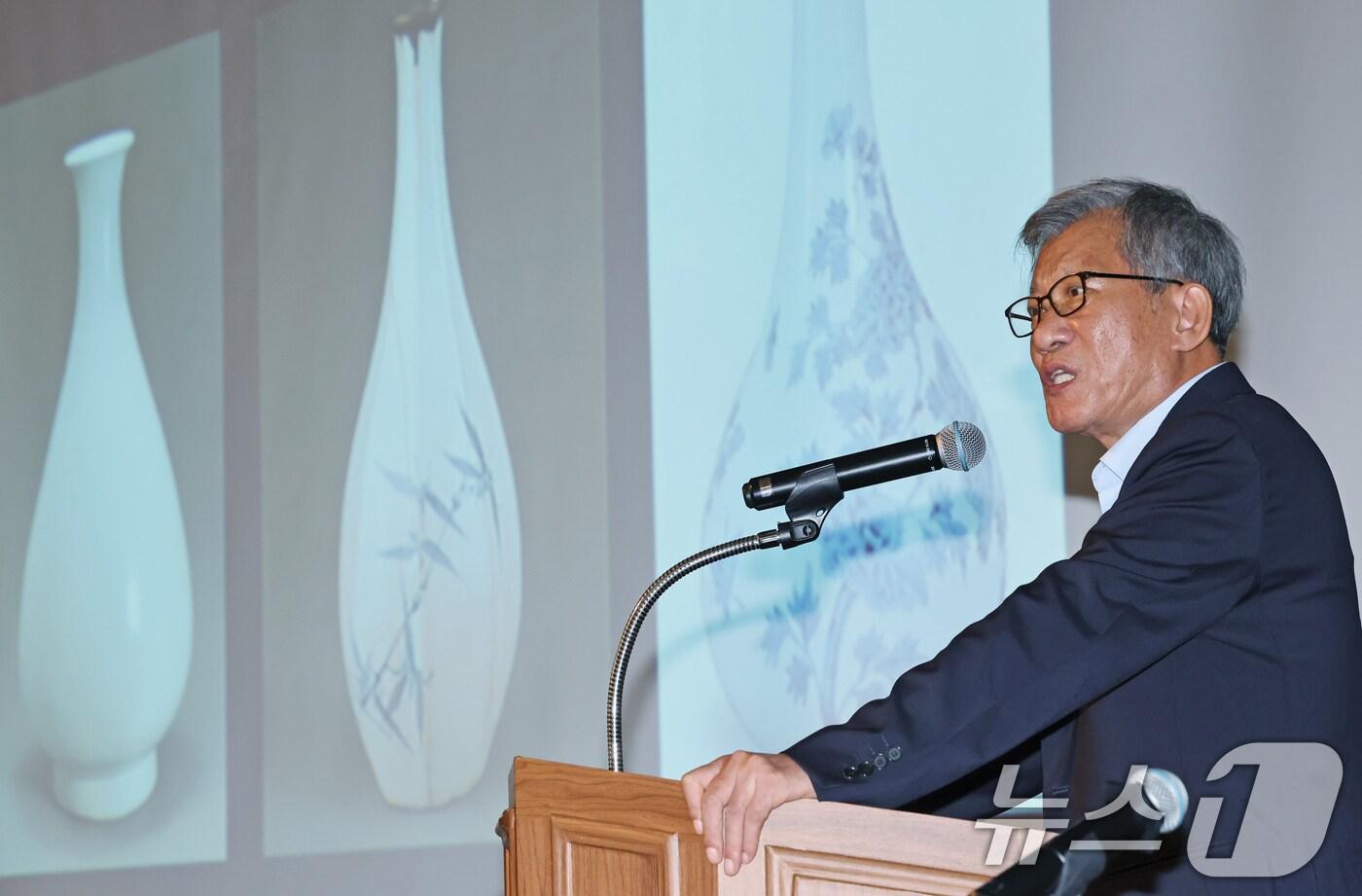 14일 오후 서울 용산구 국립중앙박물관 대강당에서 &#39;유홍준 관장이 들려주는 조선 전기 미술&#39; 특별강연이 펼쳐지고 있다. 2025.8.14/뉴스1 ⓒ News1 장수영 기자