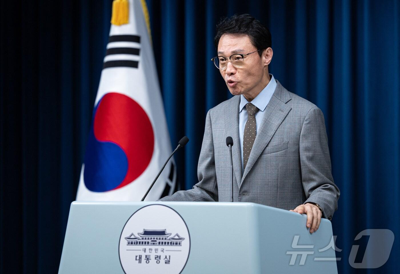 이규연 대통령실 홍보소통수석이 14일 서울 용산 대통령실 청사에서 이재명 대통령 주재 수석·보좌관 회의 관련 브리핑을 하고 있다. 2025.8.14/뉴스1 ⓒ News1 이재명 기자