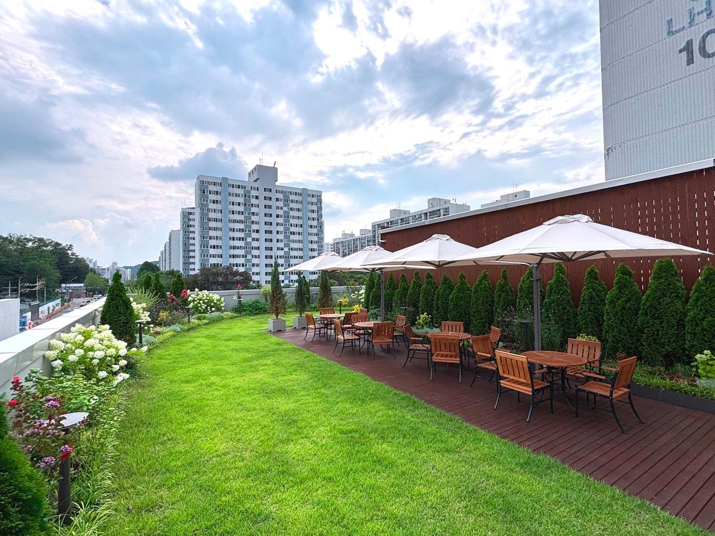 본문 이미지 - 노원구 월계도서관 옥상정원 조성 후&#40;서울시 제공&#41;