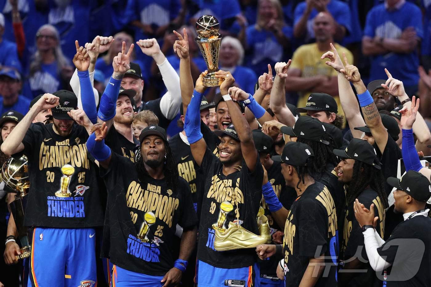 오클라호마시티 선더는 2024-25시즌 NBA에서 정상에 올랐다. ⓒ AFP=뉴스1