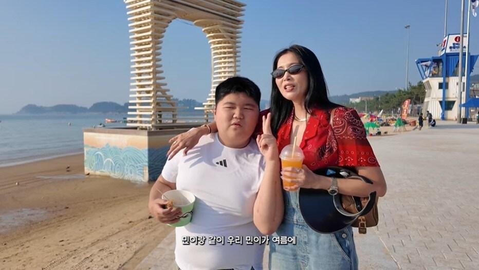 본문 이미지 - 유튜브 채널 'Oh!윤아' 영상 갈무리