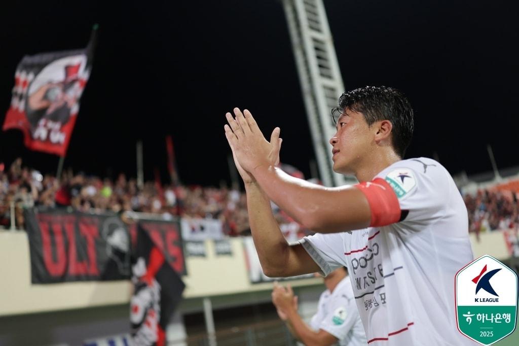 본문 이미지 - 포항 스틸러스 수비수 전민광. &#40;한국프로축구연맹 제공&#41;